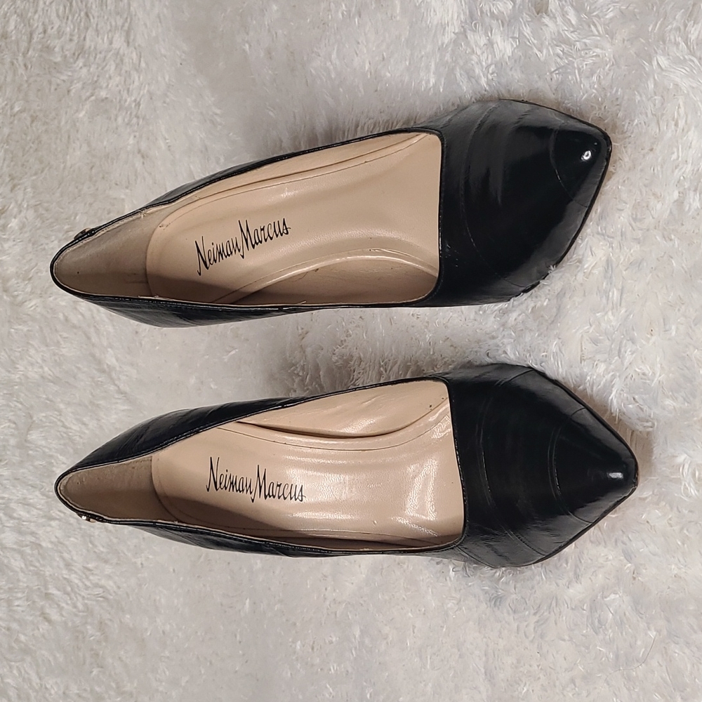 Sz7.5 Neiman Marcus Cissy Eelskin Heels - Picture 2 of 9